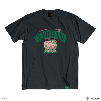 『モンスターハンターワイルズ』シーンイラストTシャツ 1（RUN!）